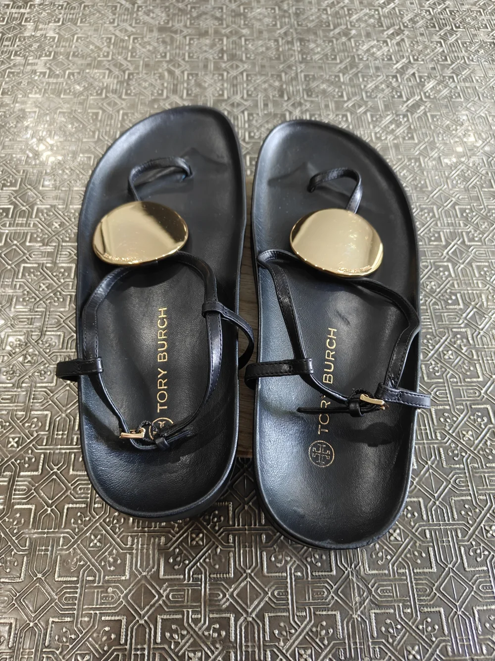 🐢 Tory Burch Patos Disk Black and Gold Leather Sandals. Size 9.5